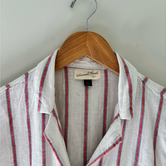 SOLD - Universal Thread Pinstripe Linen Top - Picture 2 of 6